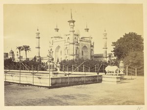 [Tombe de Zinat Algiya dans le complexe Hussainabad Imambara, Lucknow].