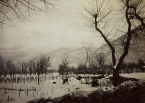 Album "Harriet Louise Self" : une vue de la vallée de la Brenta avec de la neige