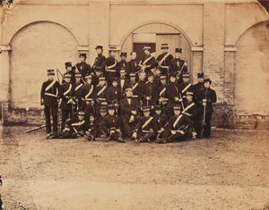 Quatrième trimestre, séminaire militaire de la Compagnie des Indes orientales, Addiscombe, juin 1857 - Unknown photographer