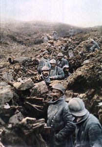 Soldats français dans une tranchée
