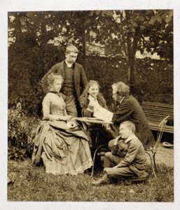 Gustave Eiffel avec sa famille. Photographie 1882