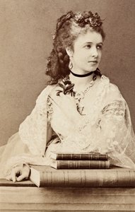 Portrait de Pauline Lucca - Unknown photographer