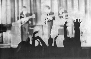 Les Beatles/Brian Epstein (photo n/b)