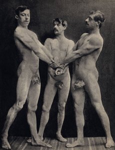 Le Serment des Horaces, pose de trois hommes nus prêtant serment. Photographie, fin du 19ème siècle, Paris. Coll. Selva.