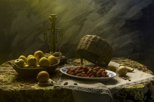 Nature morte sombre aux fruits - UstinaGreen