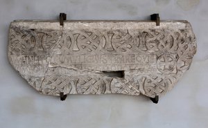 Pierre avec inscription et décorations - Venetian School