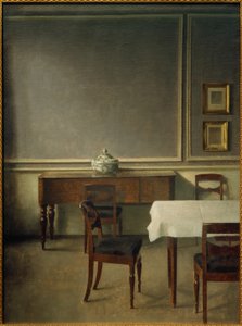 Intérieur avec terrine en porcelaine