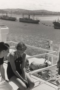 Un couple à bord du bateau de croisière "Oceania", extrait de l