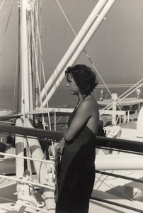 Femme à bord du bateau de croisière "Oceania", extrait de l