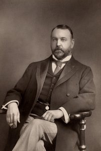 Sydney Grundy (1848-1914) dramaturge et avocat anglais. Auteur de nombreuses pièces, principalement des comédies et des farces
