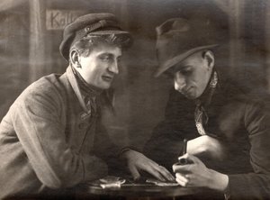 Felix Bressart et Walter Limot dans le film Tragédie dans la mine