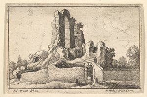 Ruines et une porte barrée sur la colline de l