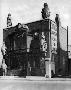 Figures de proue des anciens navires de guerre, Grosvenor Road, Londres - Whiffin