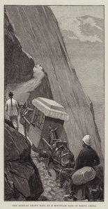 Le courrier lourd russe sur un col de montagne en Chine du Nord