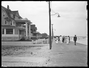 Vue le long de la promenade de Beach 125th Street, Belle Harbor, Queens, 11 juillet 1915
