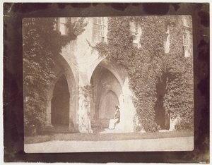 Révérend Calvert Jones assis dans les cloîtres, abbaye de Laycock, c.1847