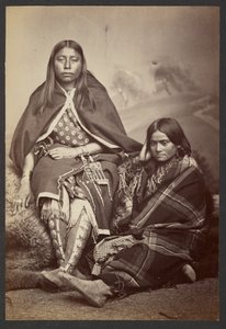 [Femmes du peuple Kiowa]