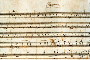 Partition autographe du Requiem, K. 626 par le compositeur autrichien Wolfgang Amadeus Mozart (1756-1791) - Wolfgang Amadeus Mozart