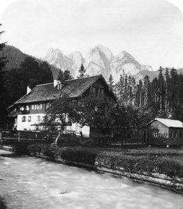 La forge du forgeron à Gosau, Salzkammergut, Autriche, vers 1900 - Wurthle and Sons