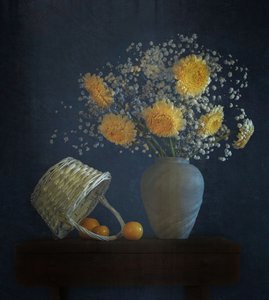 Nature morte fleurie et chaleureuse