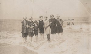 Fête de baignade, Houlgate, septembre 1911