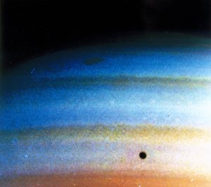 Motifs nuageux sur Saturne, photographiés par Voyager 1 - Frederick (attr. to) Barnard