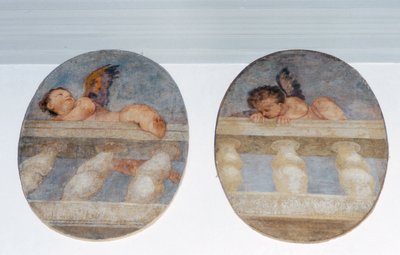 Deux putti ailés grimpant sur une balustrade, médaillons de la sacristie (fresque) - Veronese