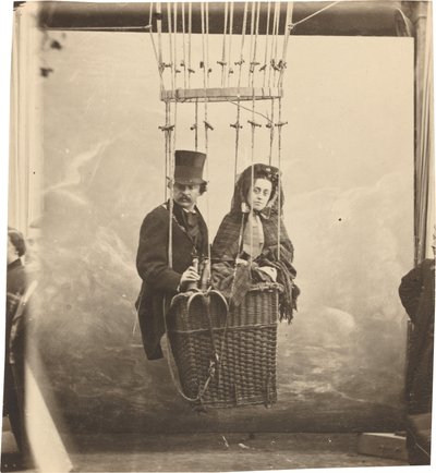 Autoportrait avec sa femme Ernestine dans une nacelle de ballon, v. 1865, imprimé vers 1890 (photo) - (1820 1910) Nadar