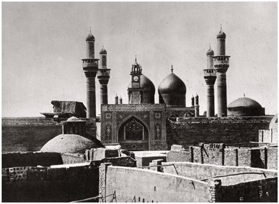 Les dômes dorés et les minarets de la mosquée al-Kadhimiya, Bagdad, Irak, 1925 - A. Kerim