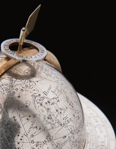 Deux globes terrestres et célestes exceptionnels, soutenus par Hercule et Atlas, Augsbourg - Abraham Drentwett