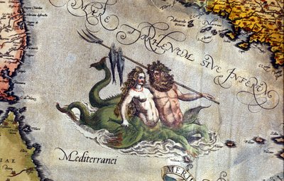 Triton et Sirène dans la mer Méditerranée. « Theatrum Orbis Terrarum » par Abraham Ortelius, Anvers 1584. - Abraham Ortelius