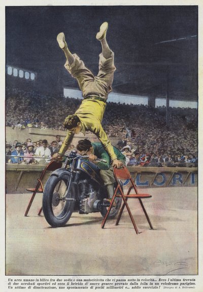 Un arc humain en équilibre entre deux chaises et une moto passant en dessous à grande vitesse - Achille Beltrame