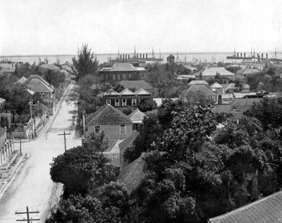 Duke Street et le port, Kingston, Jamaïque, vers 1905 - Adolphe Duperly and Son