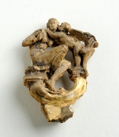 Maquette pour une clé avec un Cupidon chuchotant à une fille assise : trois esquisses pour le groupe central - Alfred Gilbert