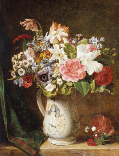 Roses, tulipes et autres fleurs dans une chope en porcelaine sur un rebord drapé - Alfred Morgan