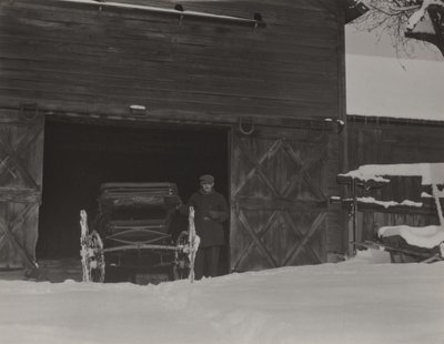 Grange, calèche et neige - Alfred Stieglitz