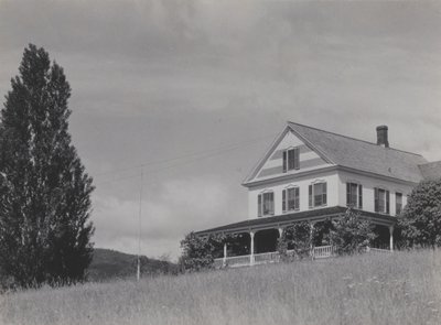 Maison sur la colline, lac George - Alfred Stieglitz