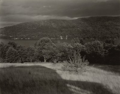 Le lac George vu depuis la colline - Alfred Stieglitz