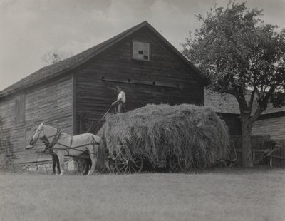La charrette à foin et la grange - Alfred Stieglitz