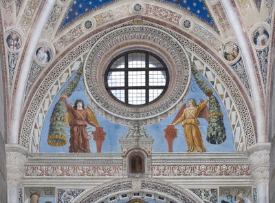 Anges avec boucliers rouges et décorations - Ambrogio da Fossano