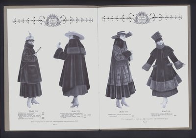 Double page du Théâtre de la mode en fourrure - American Photographer (after)