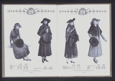 Double page du Théâtre de la Mode de la Fourrure - American Photographer (after)