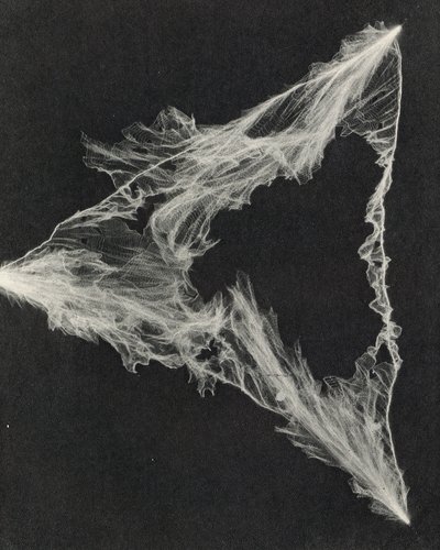 Foudre artificielle produite en laboratoire (photo n/b) - American Photographer