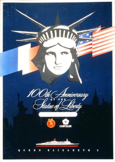 Un menu célébrant le 100e anniversaire de la Statue de la Liberté à bord du QE2 - American School