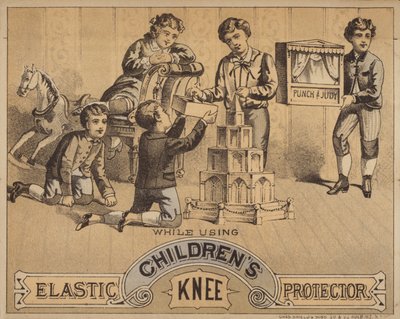 Enfants à genoux sur le sol jouant avec des jouets - American School