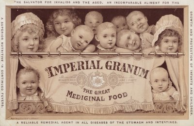 Enfants et nourrissons faisant la publicité de l