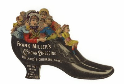 Vieille femme dans une chaussure - American School