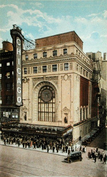 Carte postale représentant le Théâtre de Chicago, vers 1930 - American School
