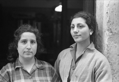 FEMMES DE CROTONE - Ando Gilardi