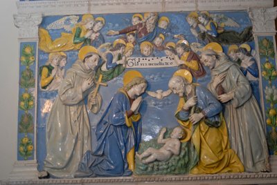 Nativité avec Saint François et Saint Antoine, terre cuite émaillée par Andrea Della Robbia, sanctuaire de La Verna, Chiusi della Verna, Toscane, Italie - Andrea Della Robbia